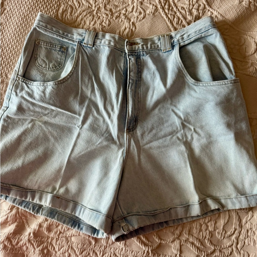 L.A. Blues Women's Light Wash Cuffed Jean Shorts